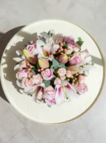 lily-roses-pink-box-arrengement-flowers-in-beldibi-2.webp