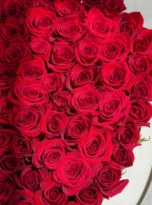red-roses-heart-box-arrengement-flowers-in-beldibi-2.webp